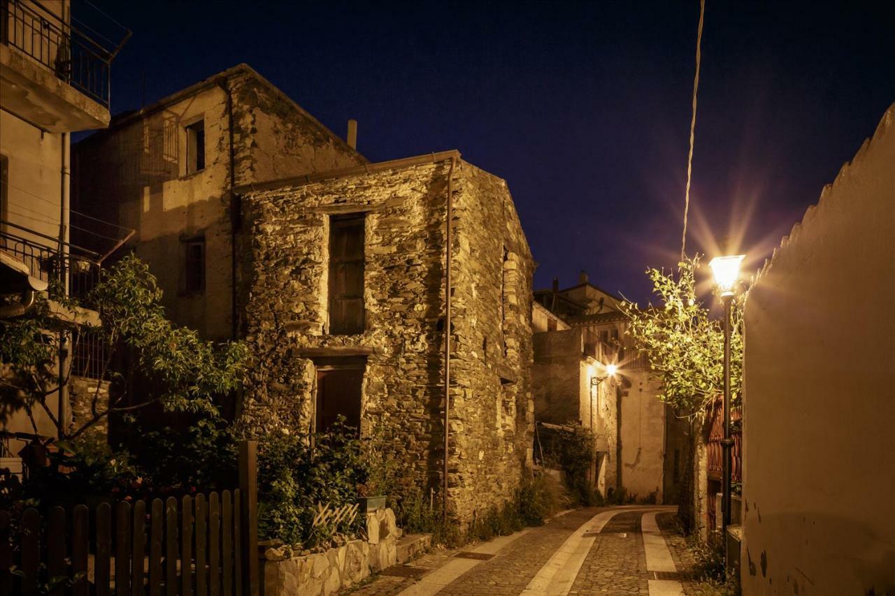 B&B Gennarcu Ussàssai Exterior foto